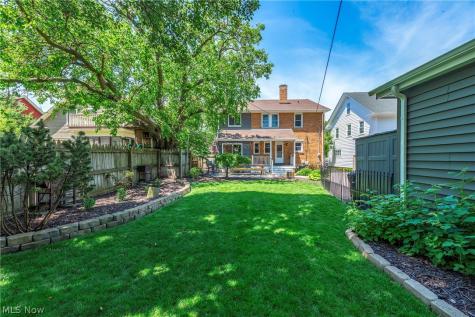 1503 Waterbury Road Lakewood OH 44107