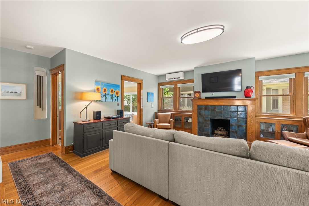 1503 Waterbury Road Lakewood OH 44107