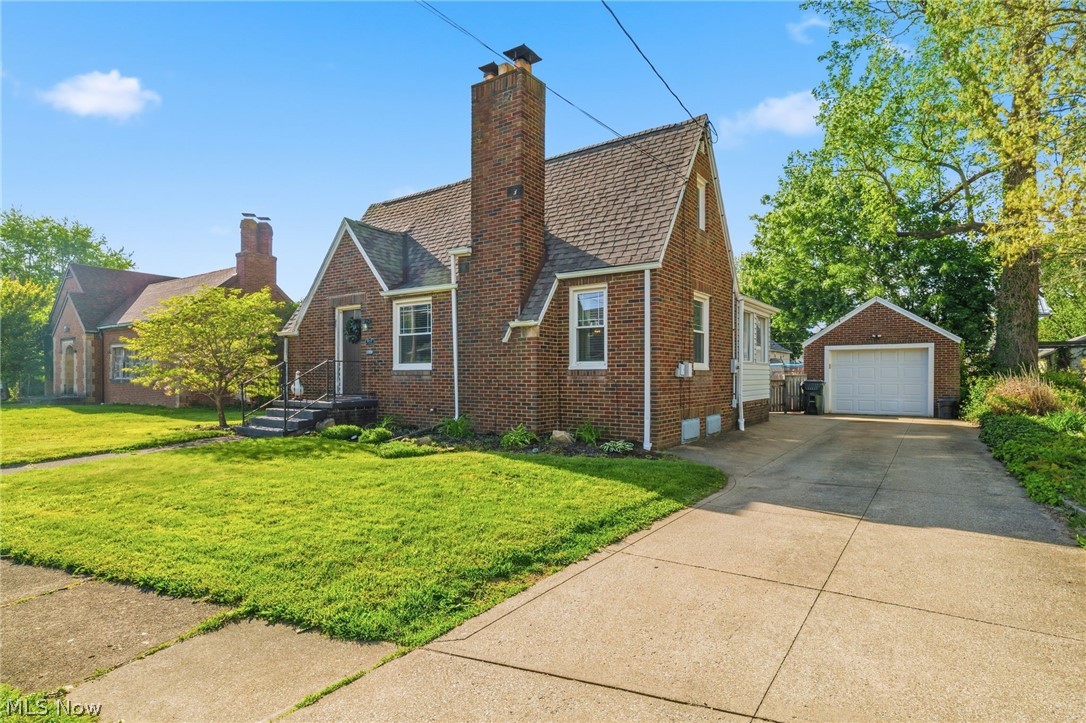 917 E Gorgas Street Louisville OH 44641
