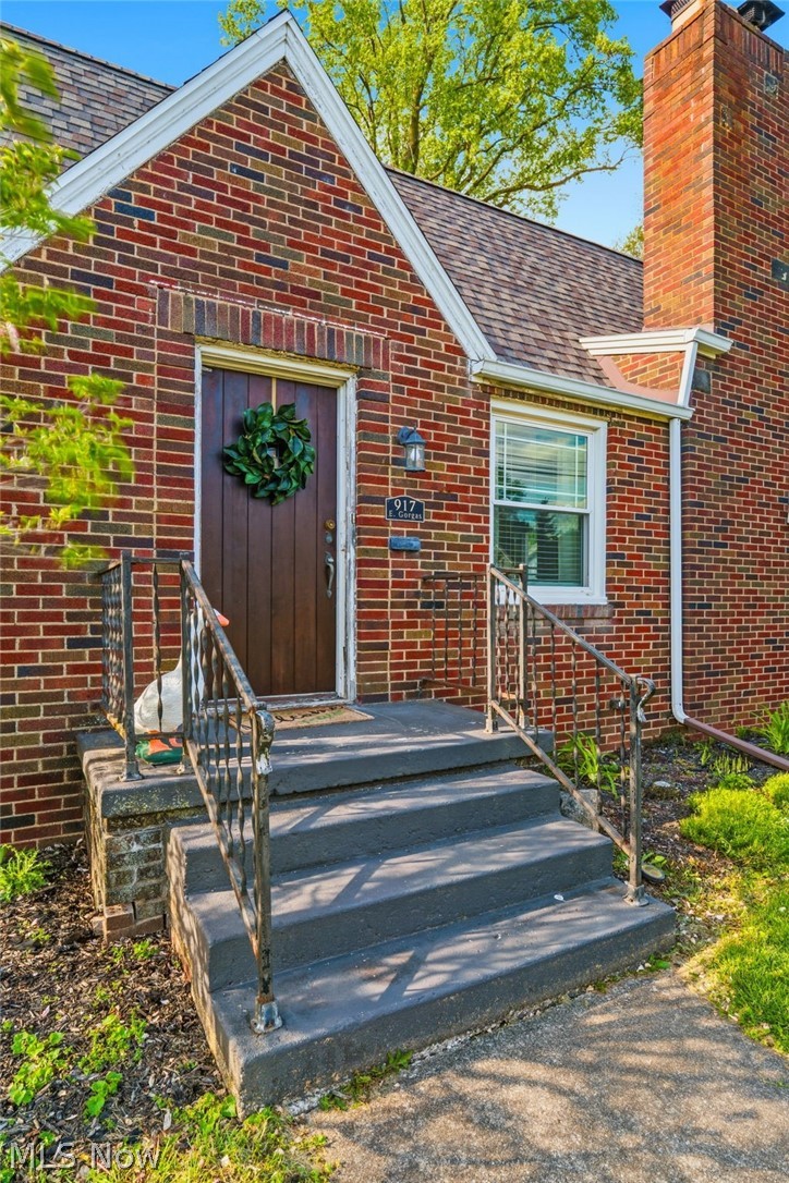 917 E Gorgas Street Louisville OH 44641