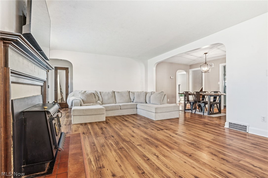917 E Gorgas Street Louisville OH 44641