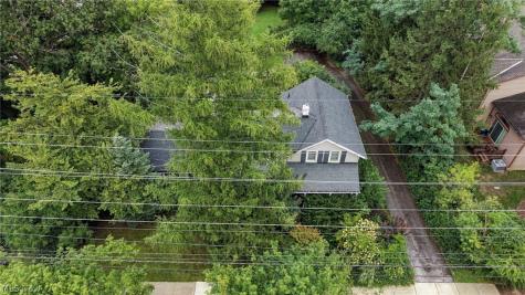 2389 Richmond Road Beachwood OH 44122