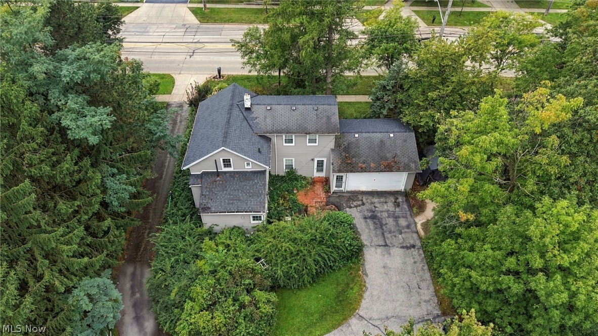 2389 Richmond Road Beachwood OH 44122
