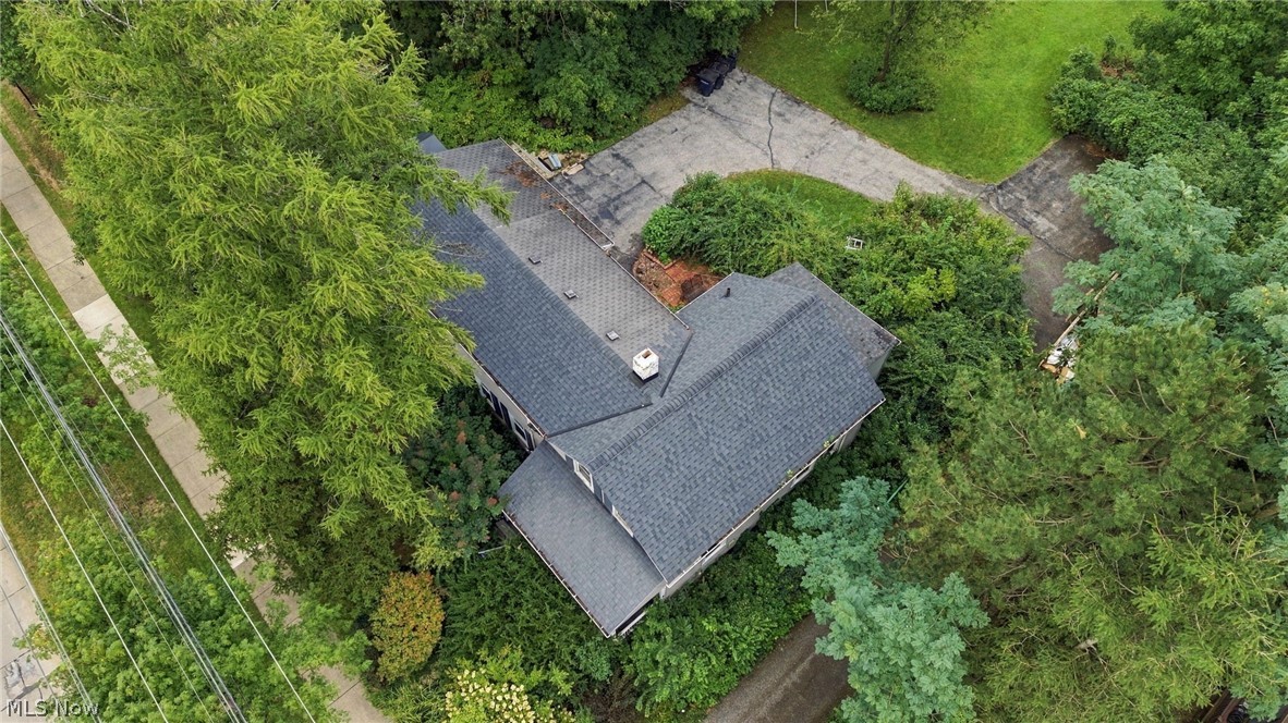 2389 Richmond Road Beachwood OH 44122