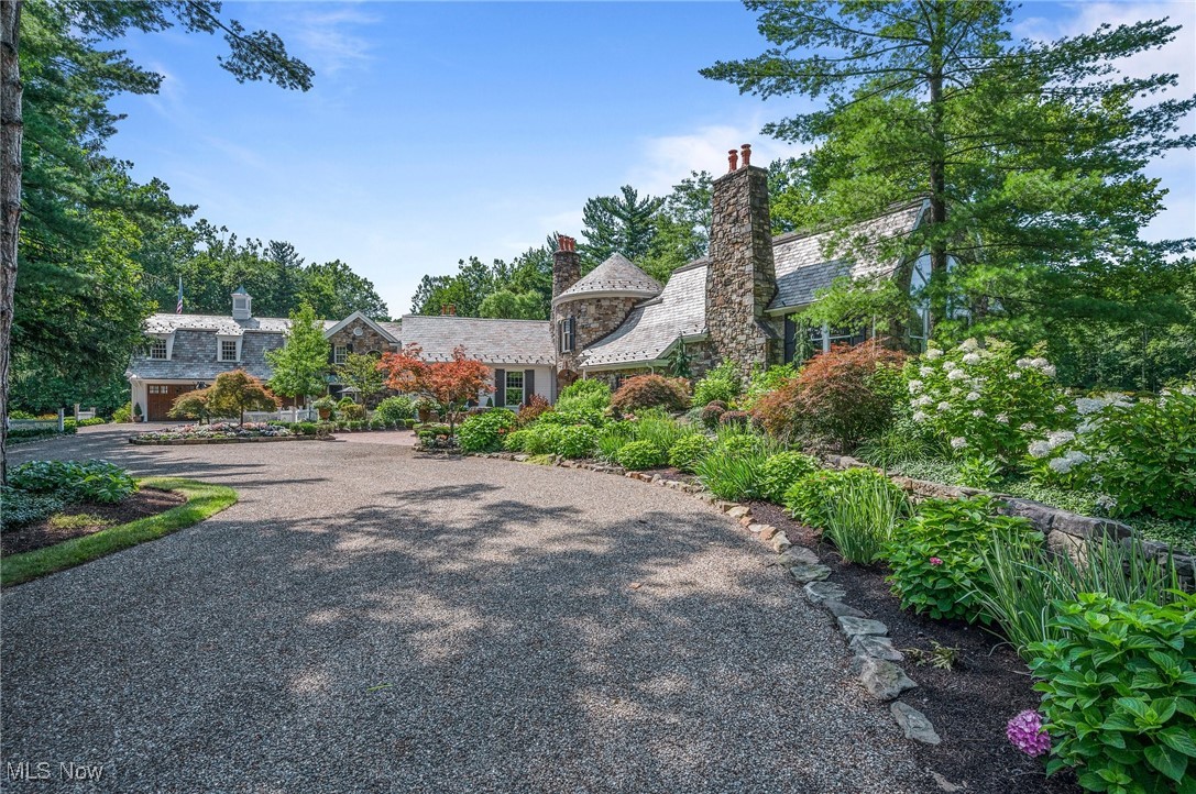 45125 Fairmount Boulevard Hunting Valley OH 44022