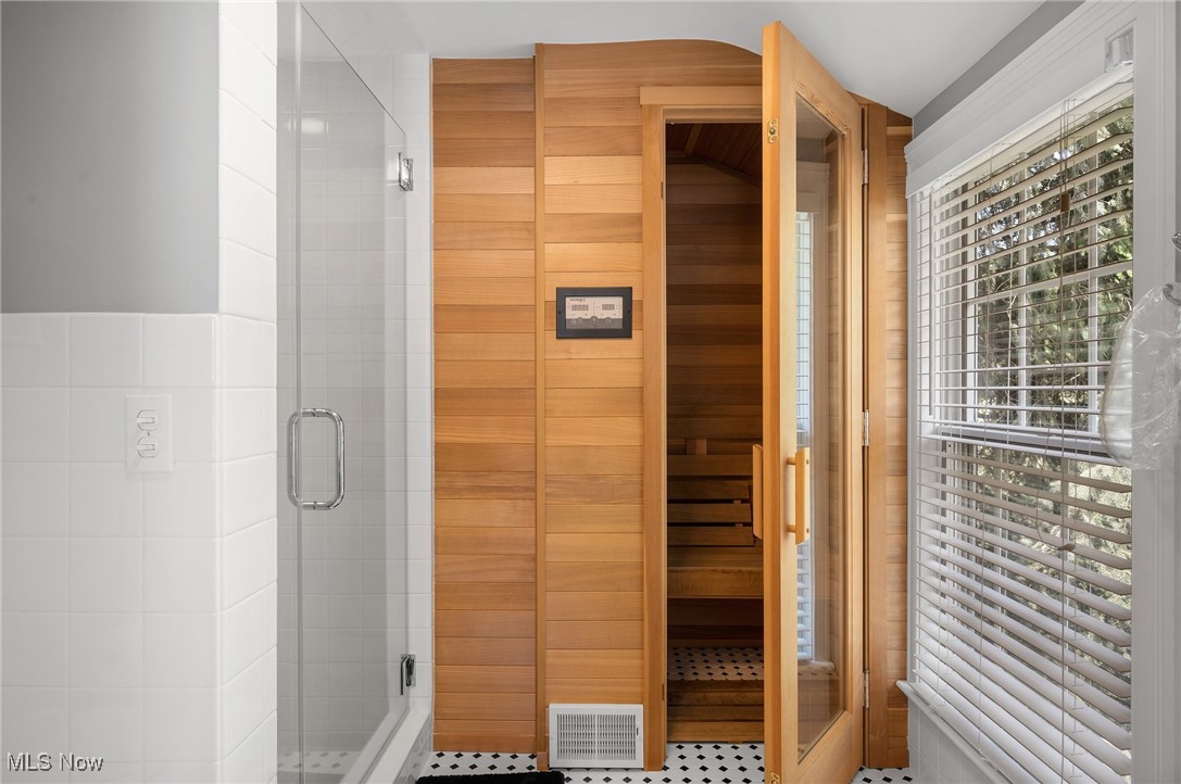 45125 Fairmount Boulevard Hunting Valley OH 44022