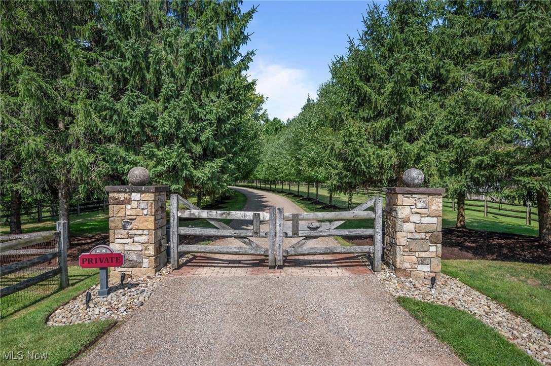 45125 Fairmount Boulevard Hunting Valley OH 44022