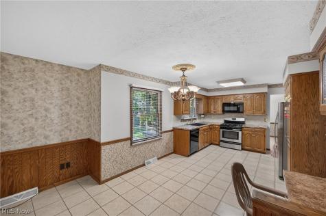 700 Austin Drive Barberton OH 44203