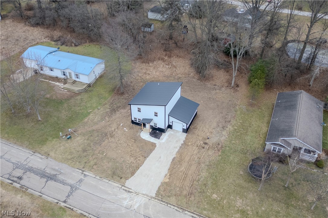 1352 Hillcrest Drive Atwater OH 44201