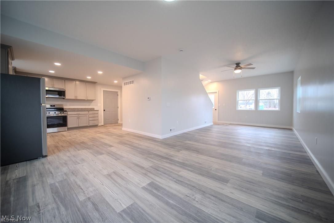 1352 Hillcrest Drive Atwater OH 44201