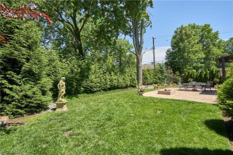 2781 Country Club Boulevard Rocky River OH 44116