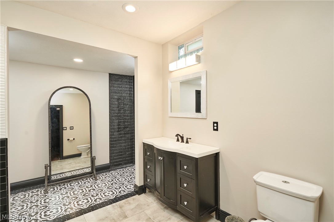 2781 Country Club Boulevard Rocky River OH 44116