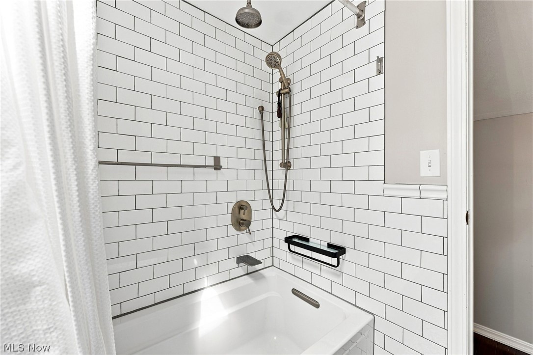 58 E Washington Street Chagrin Falls OH 44022