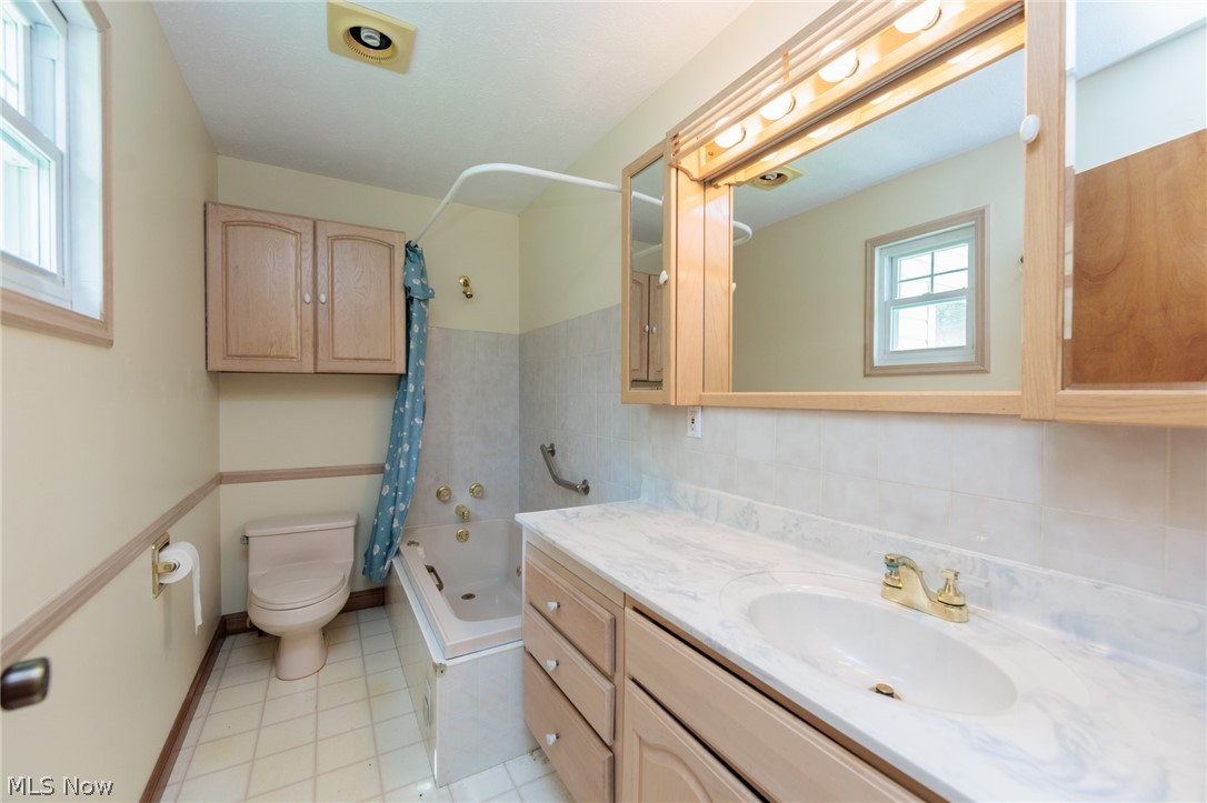 524 Arlington Boulevard Newton Falls OH 44444