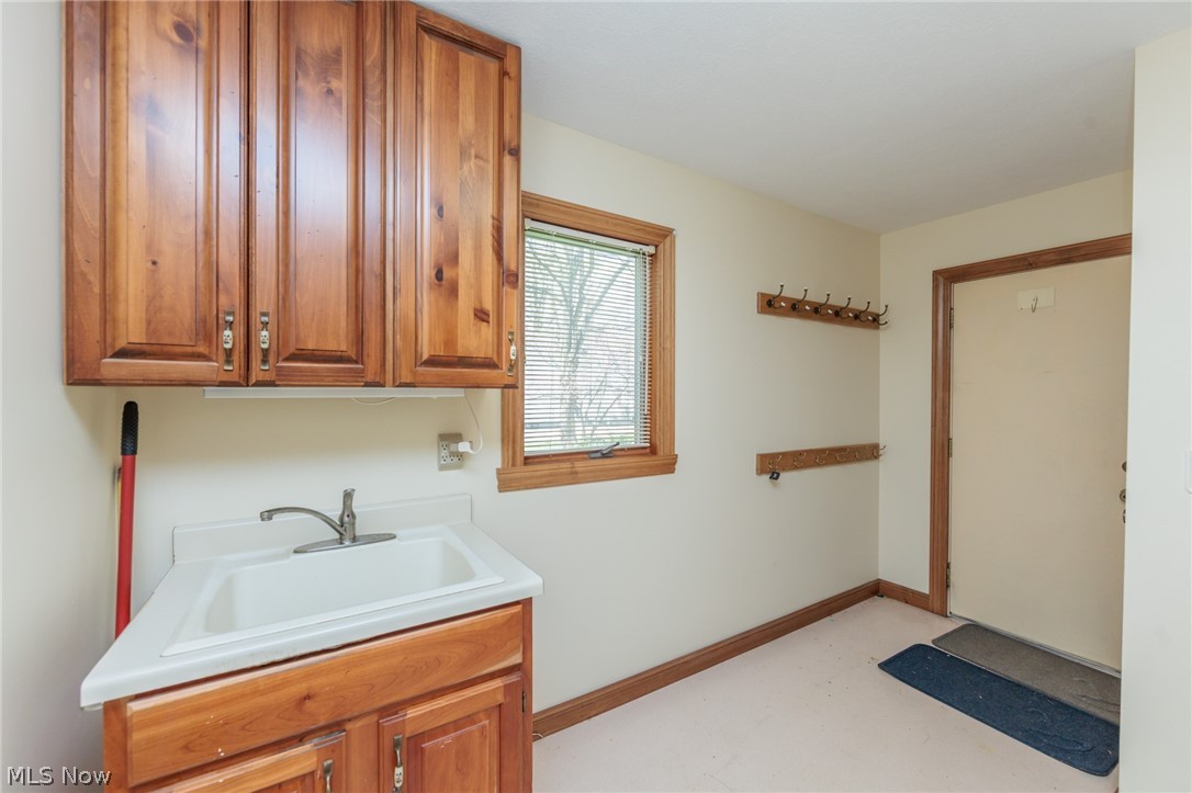 524 Arlington Boulevard Newton Falls OH 44444