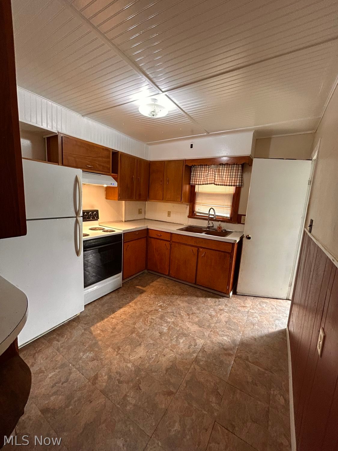 1436 Sara Avenue Akron OH 44305