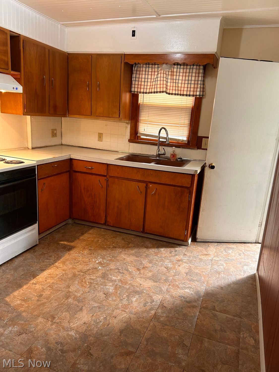 1436 Sara Avenue Akron OH 44305
