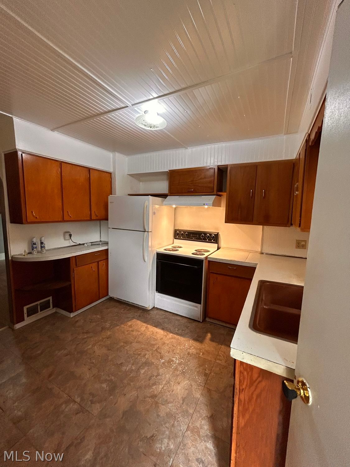 1436 Sara Avenue Akron OH 44305