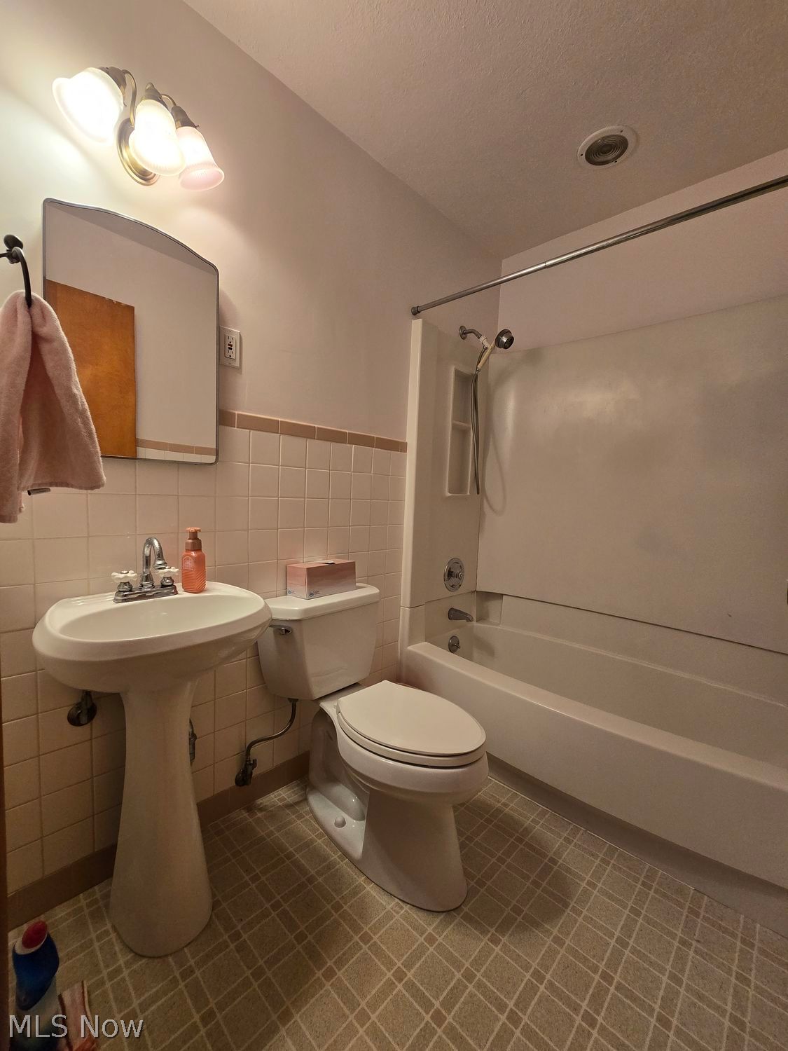 9265 W 130th Street North Royalton OH 44133
