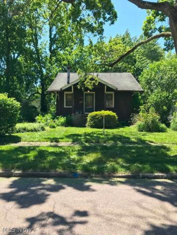 1706 Hampton Road Akron OH 44305