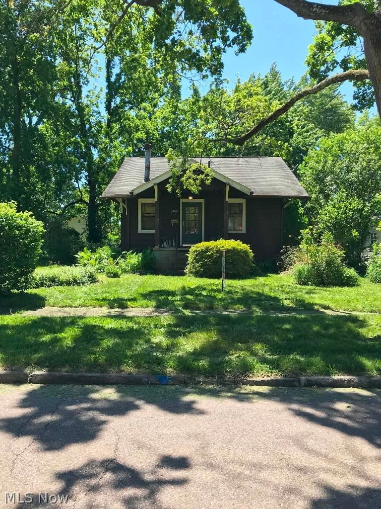 1706 Hampton Road Akron OH 44305