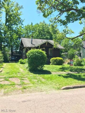 1706 Hampton Road Akron OH 44305