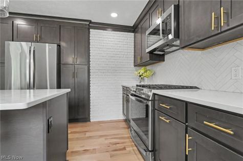 1375 Sackett Hills Drive Akron OH 44313