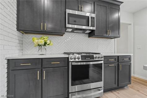 1375 Sackett Hills Drive Akron OH 44313