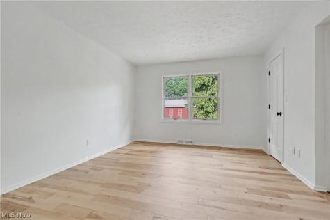 1375 Sackett Hills Drive Akron OH 44313