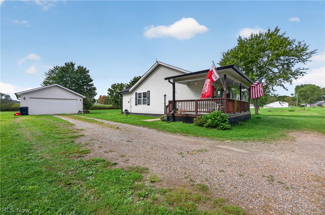 576 School Street Tuscarawas OH 44682