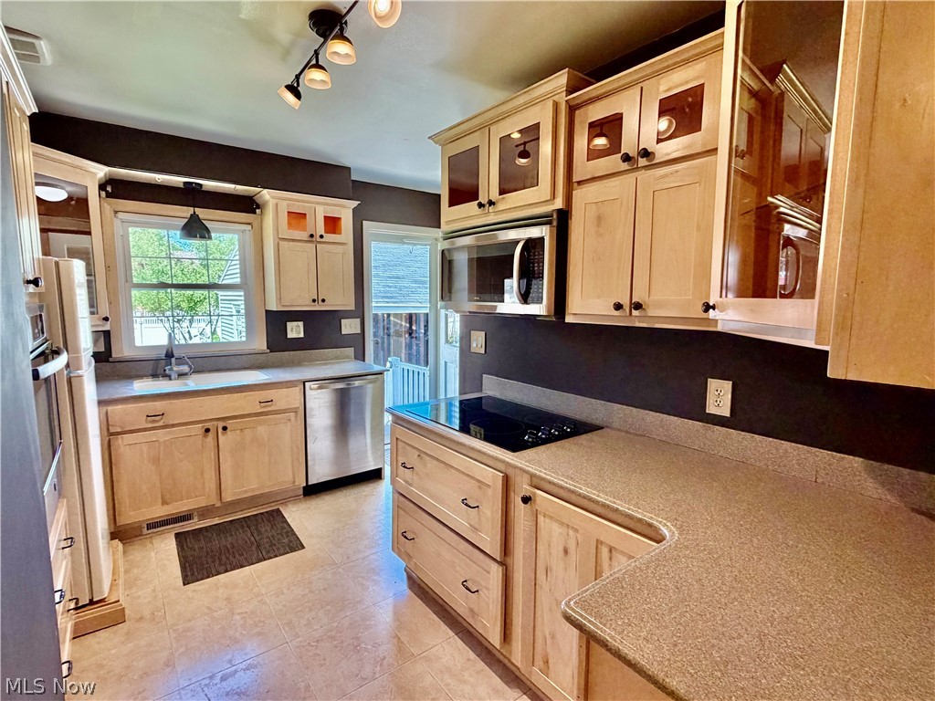 4309 State Road Ashtabula OH 44004