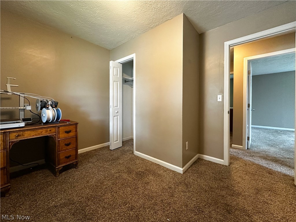 1432 Elm Road NE Warren OH 44483