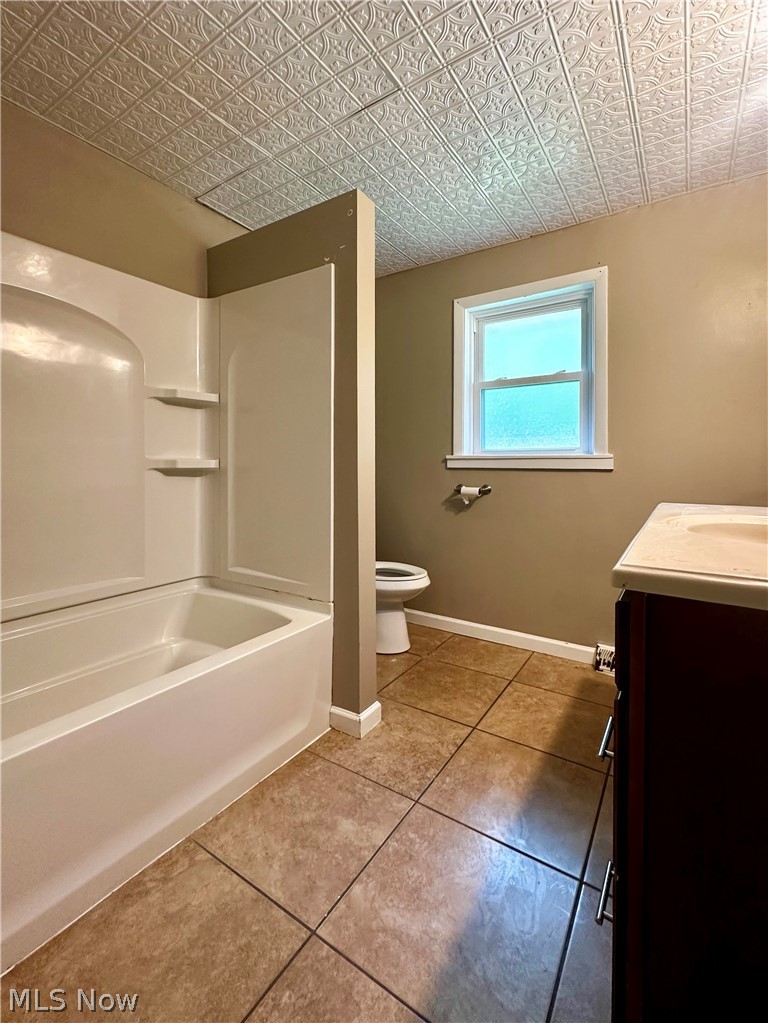 1432 Elm Road NE Warren OH 44483