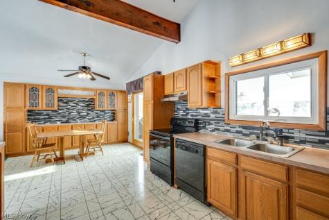 37518 Arlington Drive Willoughby OH 44094