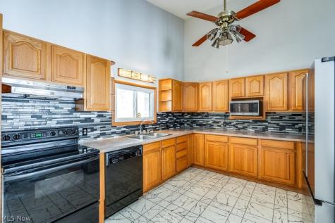 37518 Arlington Drive Willoughby OH 44094