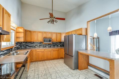 37518 Arlington Drive Willoughby OH 44094