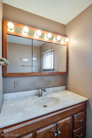 37518 Arlington Drive Willoughby OH 44094
