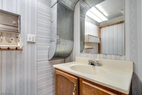 37518 Arlington Drive Willoughby OH 44094