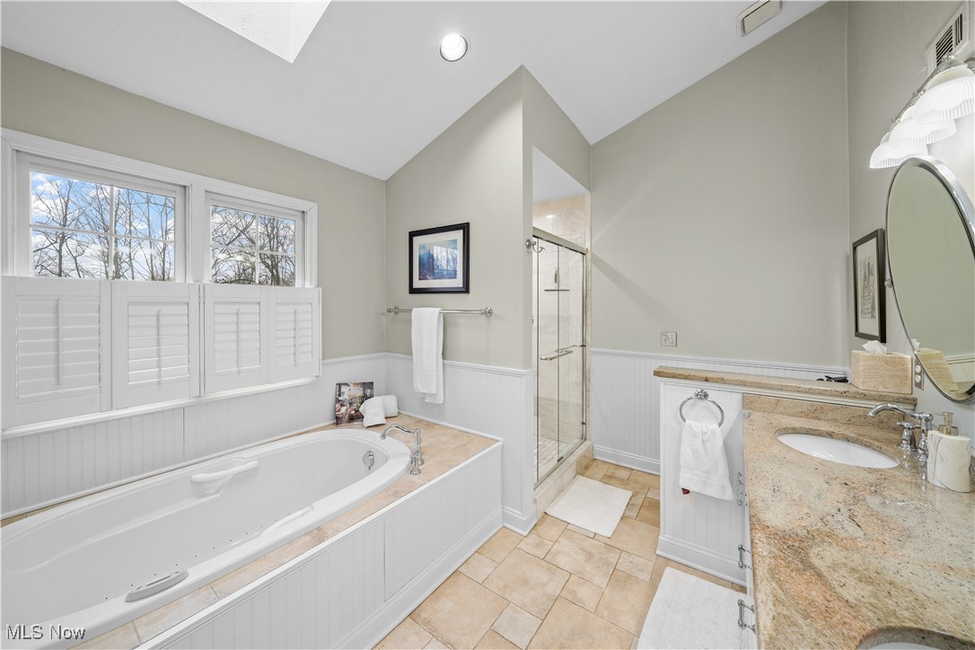 230 Birchbark Trail Aurora OH 44202