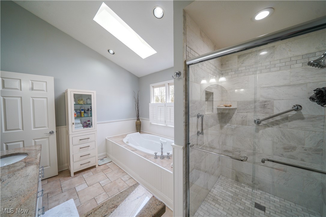 230 Birchbark Trail Aurora OH 44202