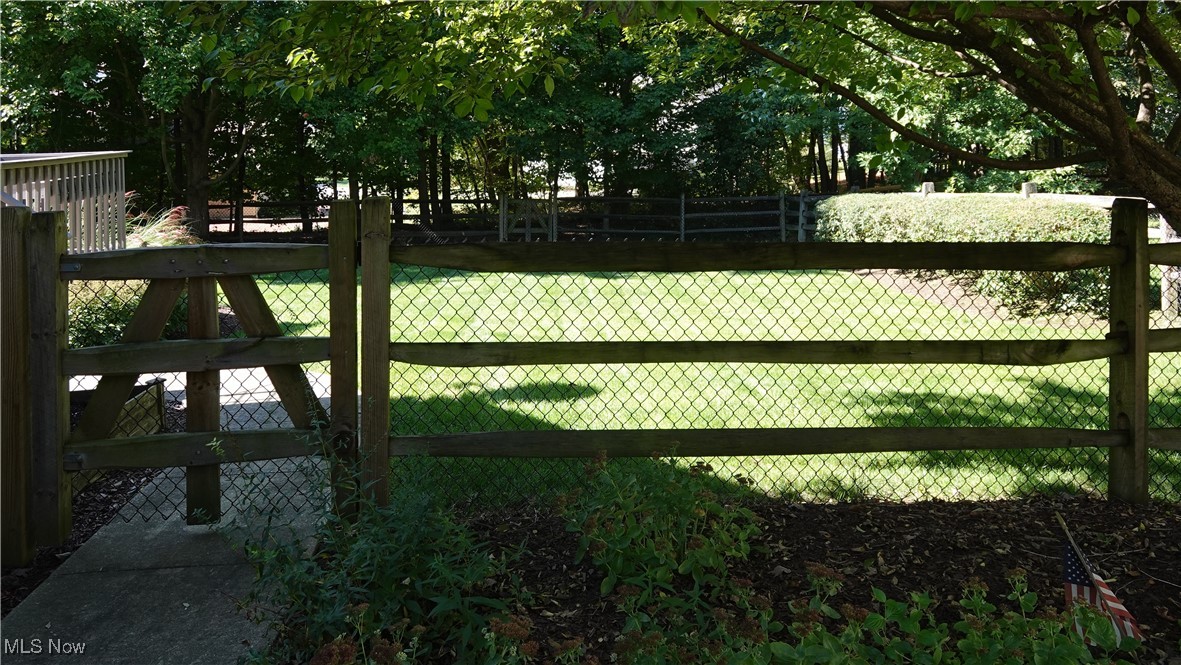 230 Birchbark Trail Aurora OH 44202