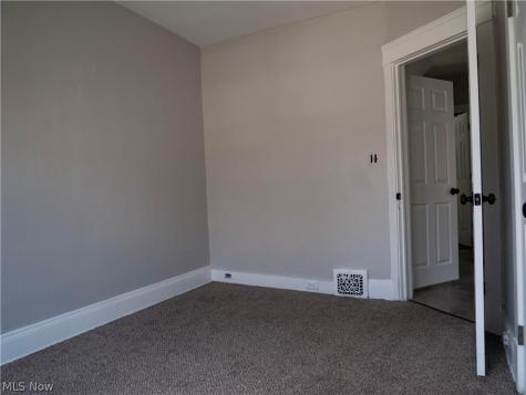 12010 Castlewood Avenue Cleveland OH 44108