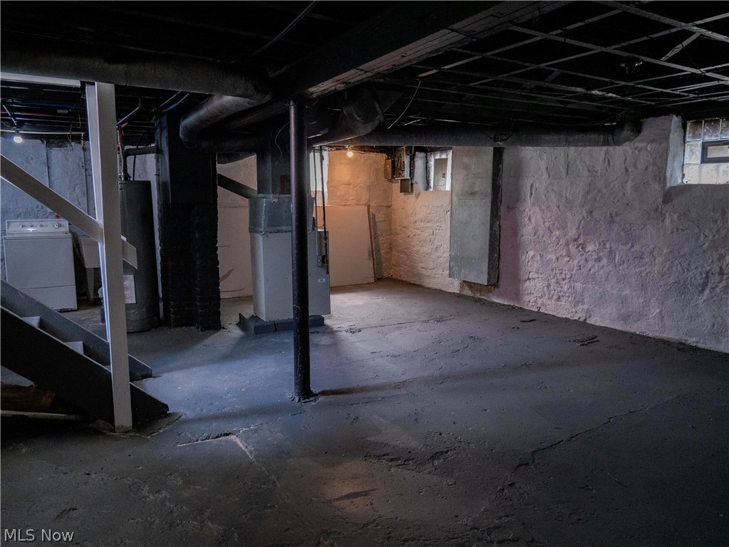 12010 Castlewood Avenue Cleveland OH 44108