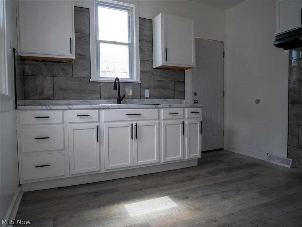 12010 Castlewood Avenue Cleveland OH 44108