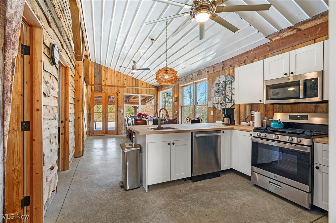 15216 Grove Road SE Port Washington OH 43837