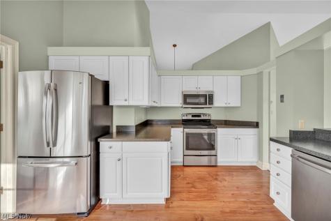 425 Armante Court Akron OH 44313