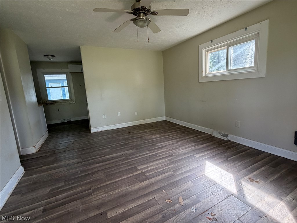 925 West Drive Sheffield OH 44054
