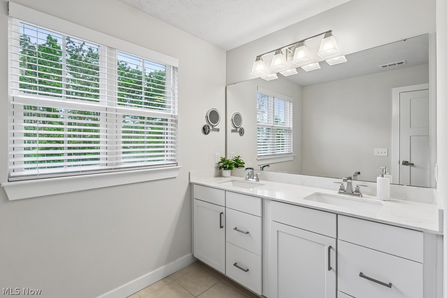 9074 Winfield Lane North Ridgeville OH 44039