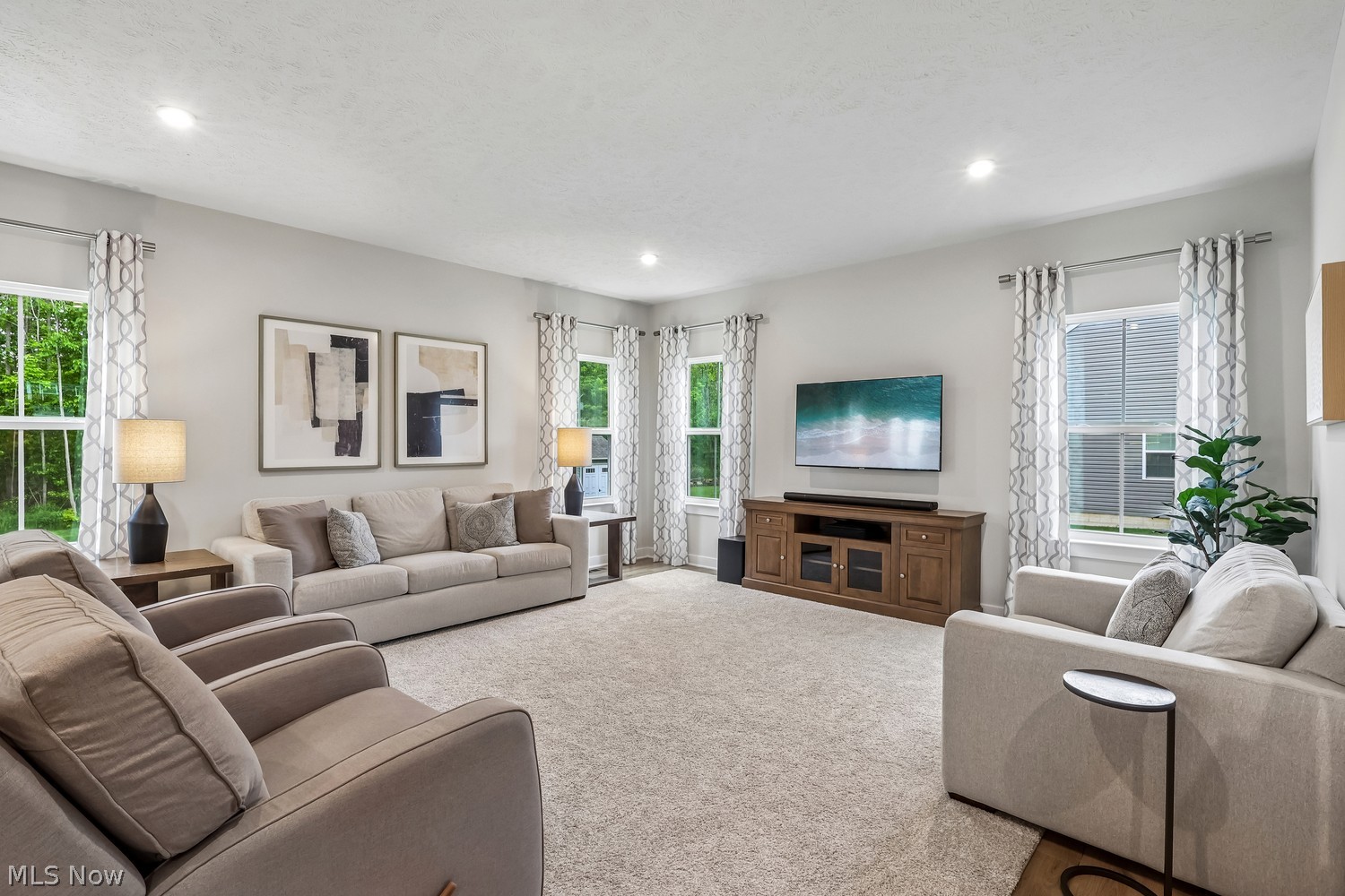 9074 Winfield Lane North Ridgeville OH 44039