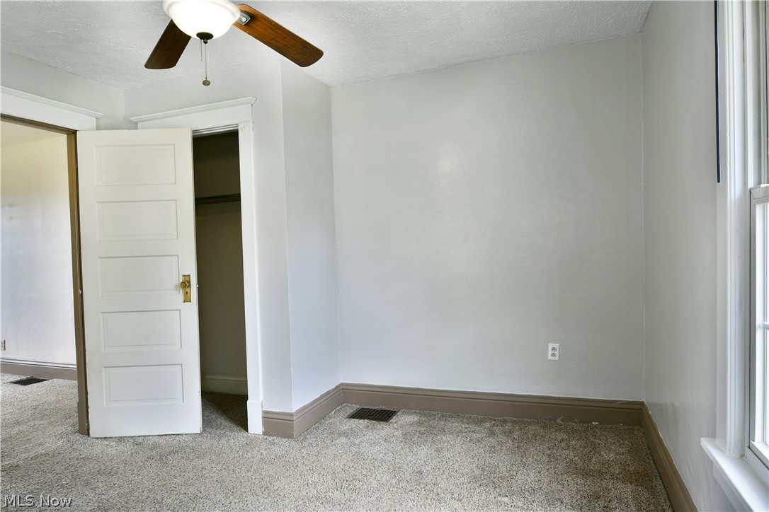 8139 Lorain Street Masury OH 44438